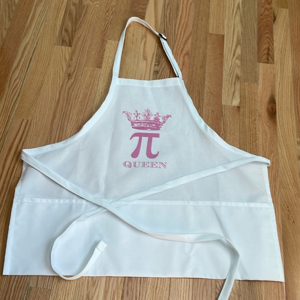 👑 Funny, Cute Queen of Pi Apron 👑